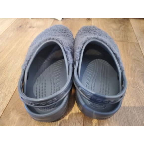 NWOT Crocs Unisex Classic Fuzz Mania Clogs Shoes Gray Womens 7 / Mens 5 - Picture 5 of 5